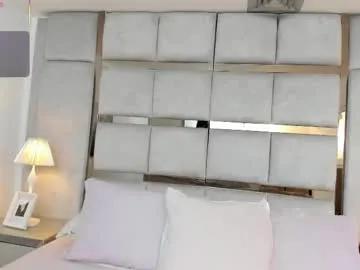 Freechat miaebony_ on Chaturbate