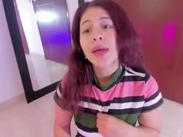 Freechat miaqueen021 on Chaturbate