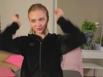 Freechat moirawenzinger on Chaturbate