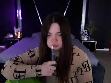 Freechat molinmoon on Chaturbate