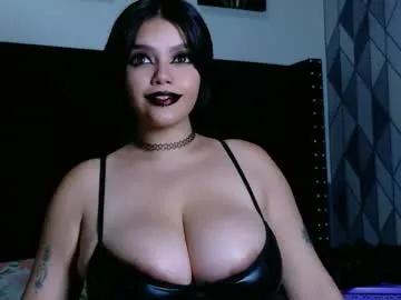 Freechat naturaltitss_ on Chaturbate
