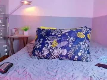 Freechat naturaltitss_ on Chaturbate