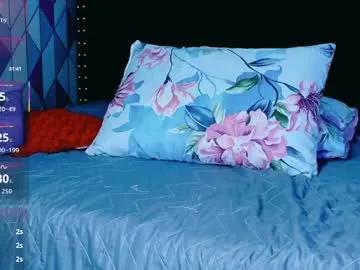 Freechat naturaltitss_ on Chaturbate