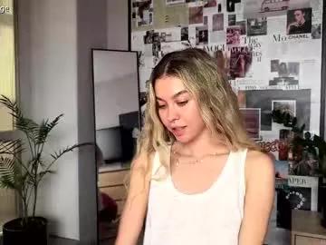 Group nika_lodge_official on Chaturbate