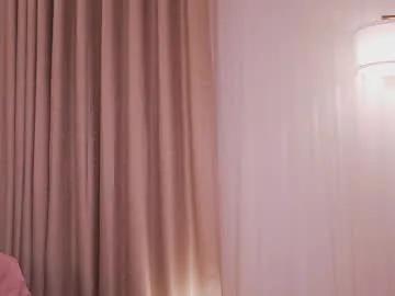 Freechat pauline_7 on Chaturbate