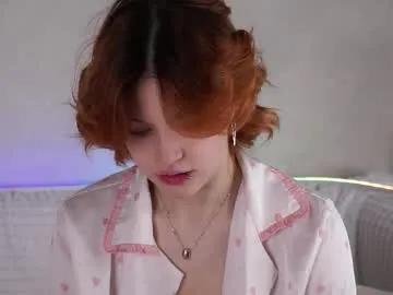 Freechat pebee on Chaturbate