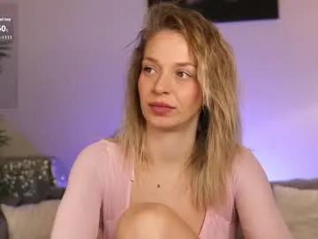 Freechat qwennx on Chaturbate