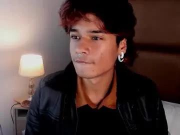 Freechat ronaldthompson_ on Chaturbate