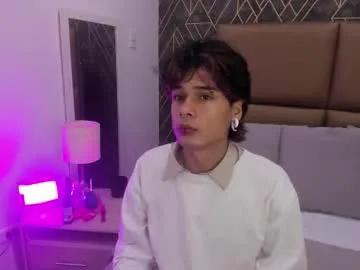 Freechat ronaldthompson_ on Chaturbate