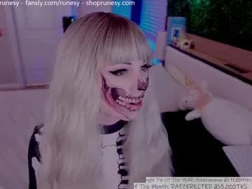 Freechat runesy on Chaturbate