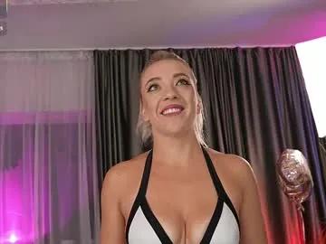 Freechat sarahjadore on Chaturbate