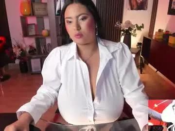 siennacruz — GOAL: Oil in boobs [64 tokens remaining] i play with my boobs close up! #bigboobs #bbw #curvy #mommy #new
