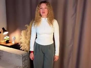 sueholt — GOAL: for a great start | im Sue, im #new here! Be kind, im pretty #shy #young #18 #teen [25 tokens remaining]