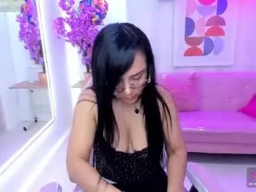 Freechat tiara_r on Chaturbate