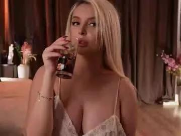 Freechat victoriamorrone on Chaturbate