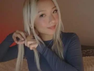 Freechat vivianwinters on Chaturbate