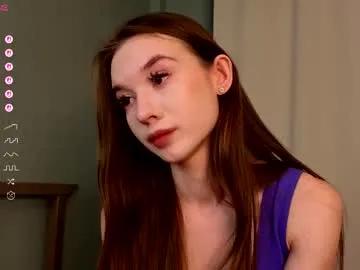 Freechat whitekelly on Chaturbate