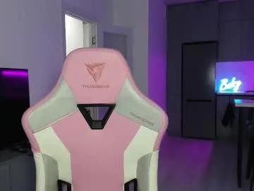 Freechat wowlovie666 on Chaturbate