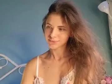 Freechat you_desire on Chaturbate