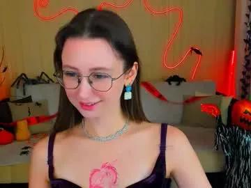Freechat yourlovelystoryy on Chaturbate