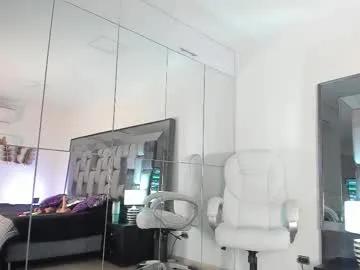 Freechat zinnia_mosley on Chaturbate