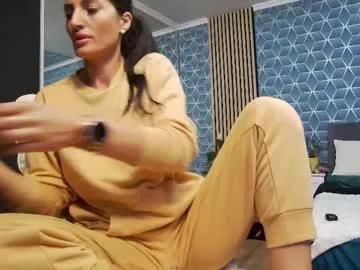 Freechat zoeylarkens on Chaturbate