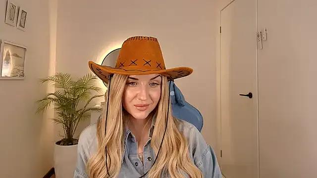 Freechat _Mi1a_ on StripChat