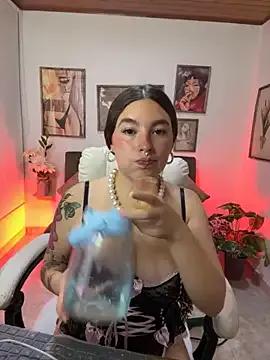 Private aaaaamy_1 on StripChat