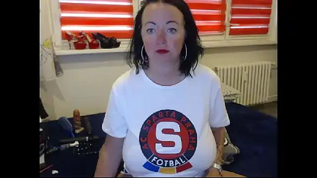 Freechat Alexie33 on StripChat