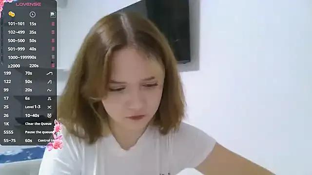 AlissaGerardo — make a air kiss for you<3