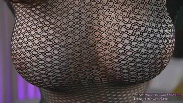 Freechat Alyonaqueen_ on StripChat