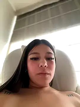 Freechat Alyshanon18 on StripChat