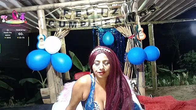 StripChat andreu_mature is Freechat andreu_mature — Tits outdoors, sucking and milking