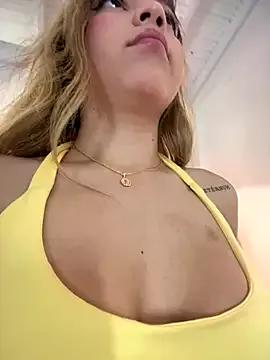 Freechat AngelBlushXXX on StripChat