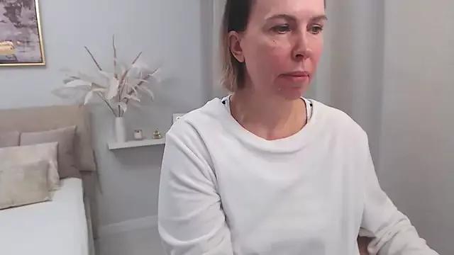 AnnyUBright on StripChat 