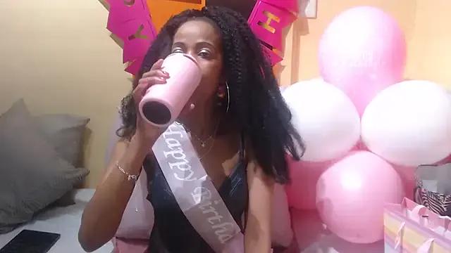 Freechat AssSeductress43 on StripChat