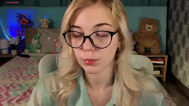 StripChat Aurora_Bennet is Freechat Aurora_Bennet — Flash tits