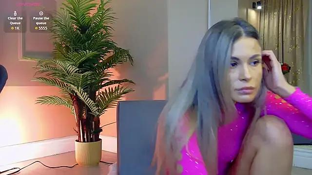 Freechat Avril_Cyrus on StripChat