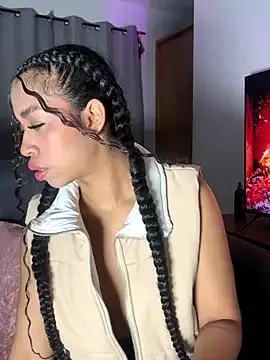 bella__honey on StripChat 