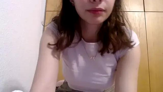 Freechat bellefleurrr on StripChat