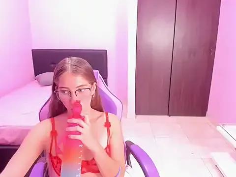 Freechat blondie_dirtysquirt on StripChat