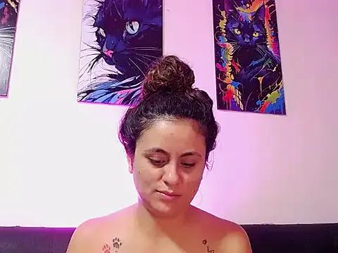 Freechat Caroline_Jons on StripChat