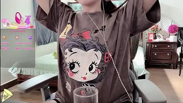 Freechat Caryln-Bun on StripChat