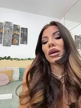 Freechat CelineReys on StripChat