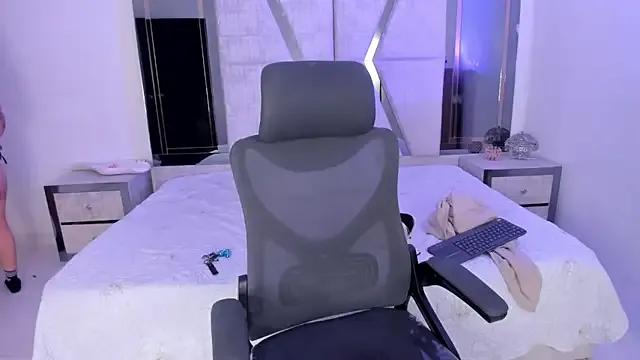 Freechat CleeoAdams_ on StripChat