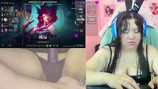 Freechat crystal7u7 on StripChat