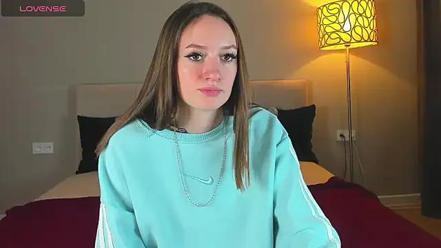 cutienaughtygirl — spank ass to red