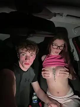 DanielleBabe — Naked for 5 mins