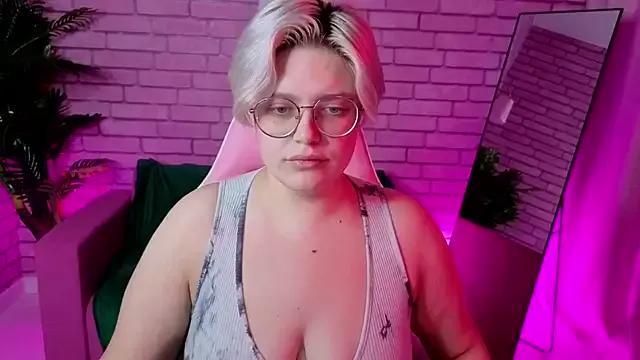 Freechat DominiqueSweetie on StripChat