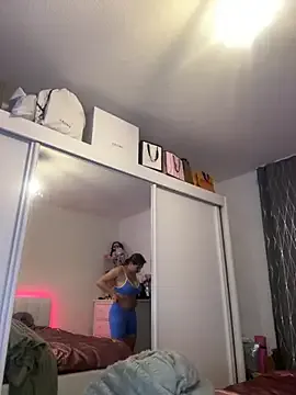 eleonoree on StripChat